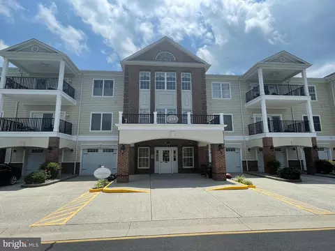 854 Tern Ln #302, Salisbury, MD 21804