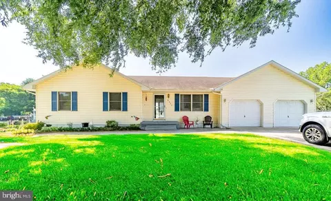 8239 Burnt Branch Dr, Salisbury, MD 21801