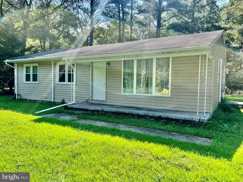 22399 Royal Oak Rd, Quantico, MD 21856