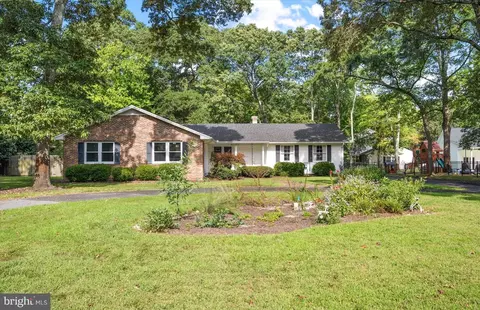1402 Woodland Rd, Salisbury, MD 21801