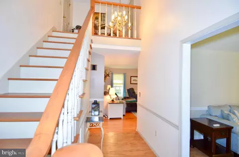 26813 Jade Ct, Hebron, MD 21830 photo 2