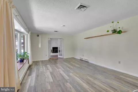 6657 Oak Ridge Dr, Hebron, MD 21830 photo 9