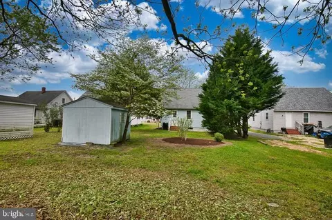Exterior - 725 Madison St, Salisbury, MD 21804 photo 10 of 12