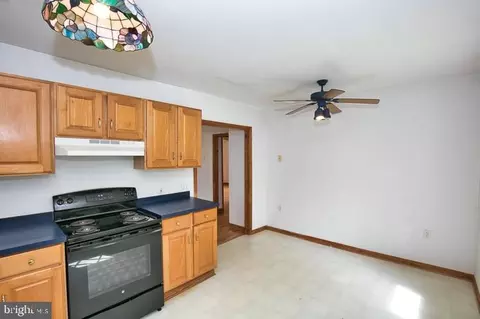 Kitchen - 725 Madison St, Salisbury, MD 21804 photo 2 of 4