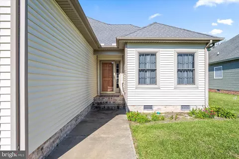 1402 Killarney Dr, Salisbury, MD 21804 photo 3