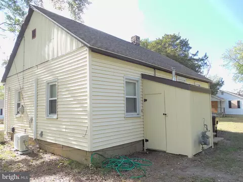 405 Ogle Ave, Fruitland, MD 21826 photo 4