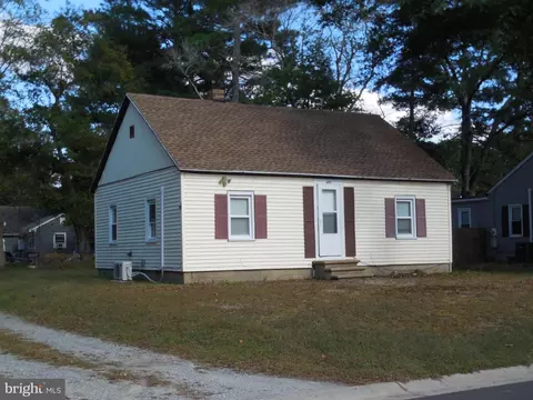 405 Ogle Ave, Fruitland, MD 21826 photo 2