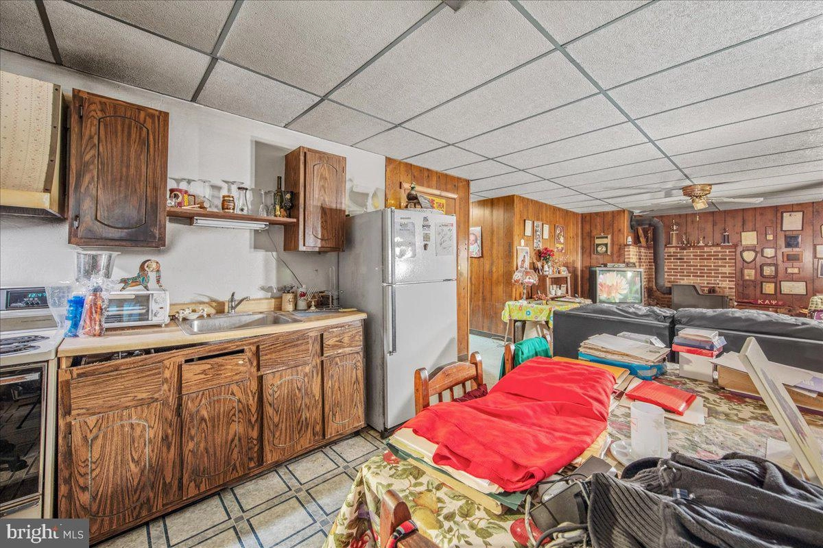 Kitchen - 706 Parker Rd, Salisbury, MD 21804 photo 4 of 4