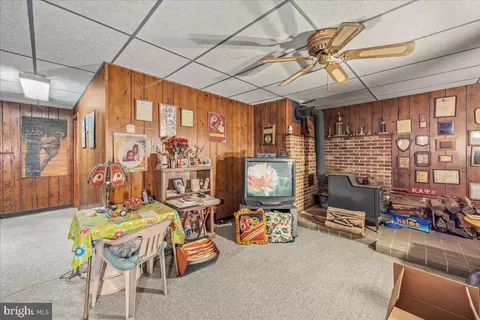 Living - 706 Parker Rd, Salisbury, MD 21804 photo 5 of 5