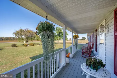 26467 Delmar Rd, Delmar, MD 21875 photo 5
