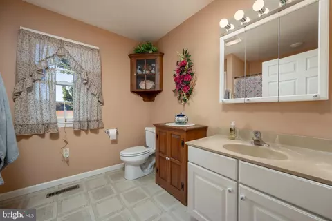 26467 Delmar Rd, Delmar, MD 21875 photo 27