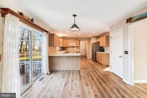 Kitchen - 26698 Hamden Dr, Salisbury, MD 21801 photo 4 of 9
