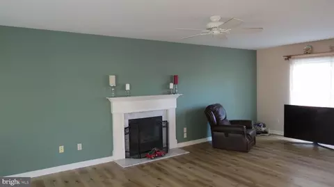 Living - 26698 Hamden Dr, Salisbury, MD 21801 photo 4 of 6