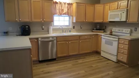Kitchen - 26698 Hamden Dr, Salisbury, MD 21801 photo 6 of 9