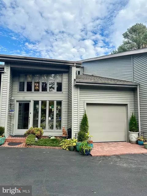 225 Canal Park Dr #11, Salisbury, MD 21804