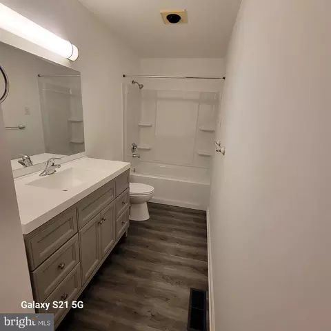 Bath - 5108 Cooper, Eden, MD 21822 photo 6 of 7