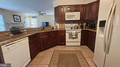 Kitchen - 5981 Fire Fly Dr, Salisbury, MD 21801 photo 2 of 2