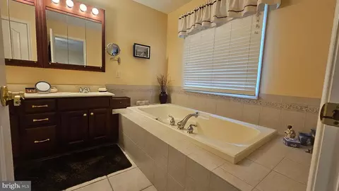 Entry Way - 5981 Fire Fly Dr, Salisbury, MD 21801 photo 10 of 13