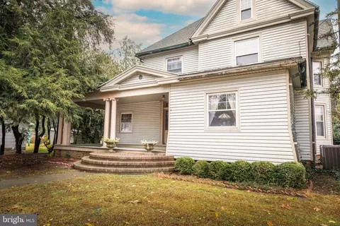 305 Main St, Hebron, MD 21830 photo 2