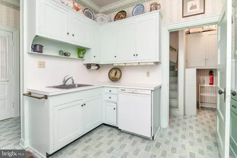 305 Main St, Hebron, MD 21830 photo 7