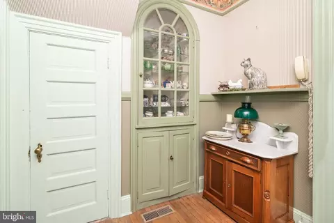 305 Main St, Hebron, MD 21830 photo 11