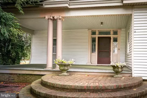 305 Main St, Hebron, MD 21830 photo 3
