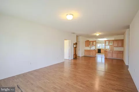 Living - 918 Winding Way, Salisbury, MD 21804 photo 2 of 9