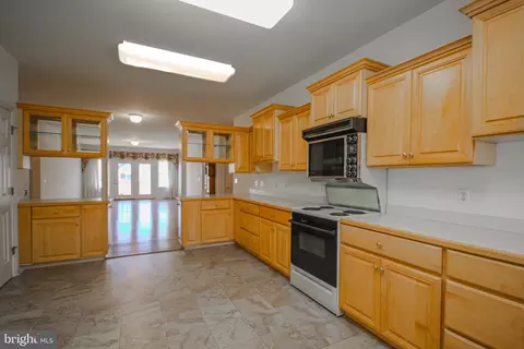 Kitchen - 918 Winding Way, Salisbury, MD 21804 photo 3 of 5