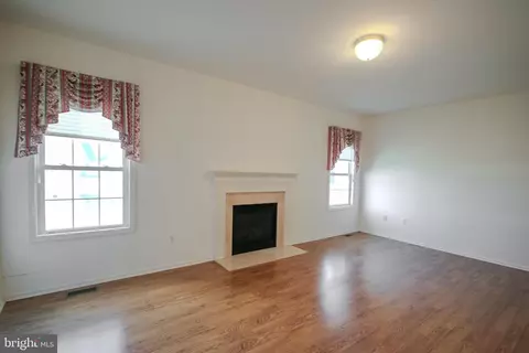 Living - 918 Winding Way, Salisbury, MD 21804 photo 4 of 9