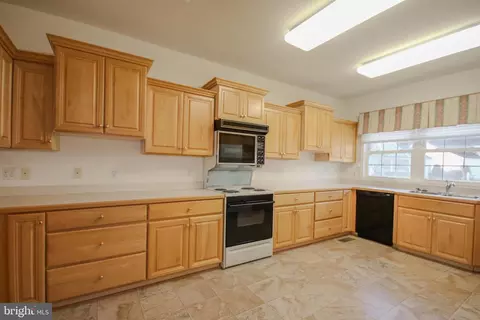 Kitchen - 918 Winding Way, Salisbury, MD 21804 photo 2 of 5
