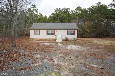 Exterior - 5521 Sandy Hill Rd, Quantico, MD 21856 photo 2 of 8