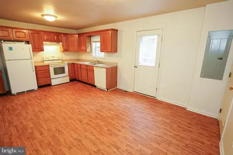 Kitchen - 5521 Sandy Hill Rd, Quantico, MD 21856 photo 4 of 4
