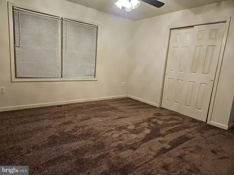 Bedroom - 5521 Sandy Hill Rd, Quantico, MD 21856 photo 4 of 7