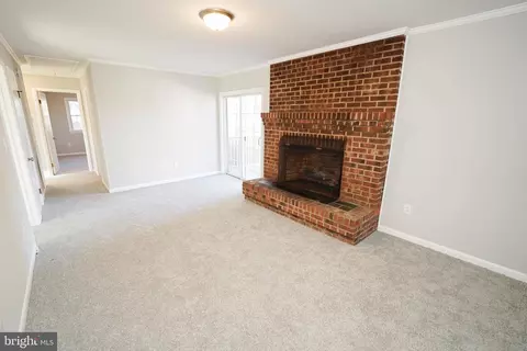 Living - 4451 Smith Rd, Eden, MD 21822 photo 2 of 3