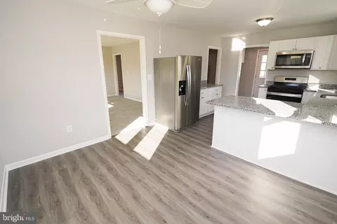 Living - 4451 Smith Rd, Eden, MD 21822 photo 1 of 3