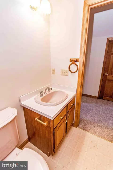 Bath - 26278 Quantico Creek Rd, Hebron, MD 21830 photo 6 of 6