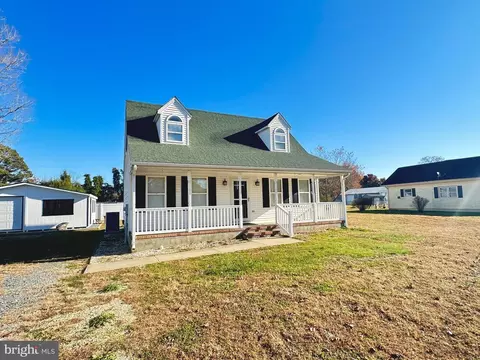 105 Bradley St, Hebron, MD 21830 photo 2