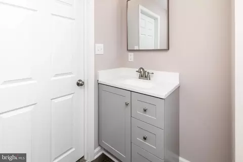 Bath - 407 Pacific Ave, Salisbury, MD 21804 photo 7 of 7