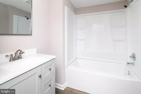 Bath - 407 Pacific Ave, Salisbury, MD 21804 photo 5 of 7