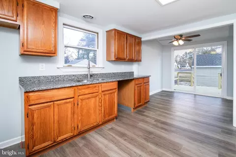 Kitchen - 407 Pacific Ave, Salisbury, MD 21804 photo 4 of 5