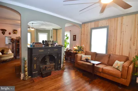 Living - 6551 Quantico Rd, Quantico, MD 21856 photo 5 of 6