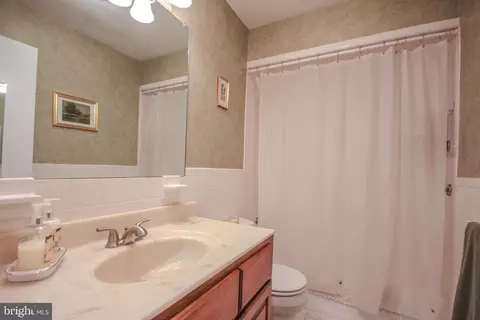 Bath - 1224 Orchard Cir, Salisbury, MD 21801 photo 2 of 2