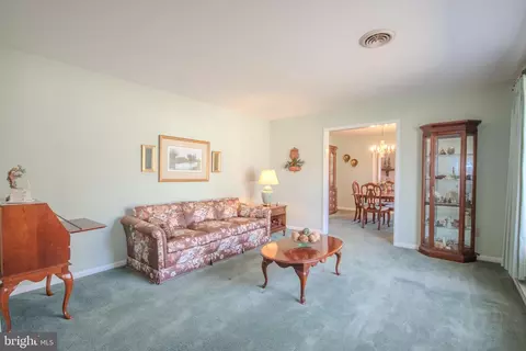 Living - 1224 Orchard Cir, Salisbury, MD 21801 photo 1 of 7
