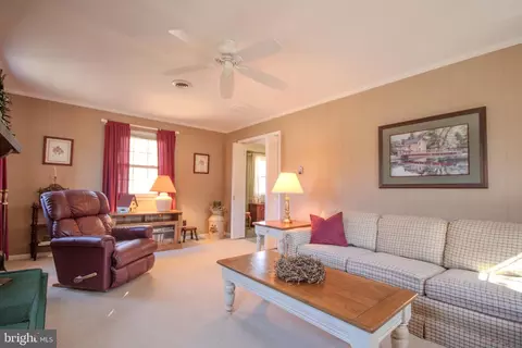 Living - 1224 Orchard Cir, Salisbury, MD 21801 photo 6 of 7