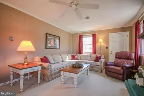 Living - 1224 Orchard Cir, Salisbury, MD 21801 photo 5 of 7