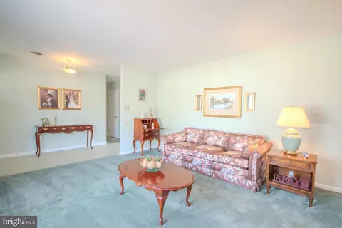 Living - 1224 Orchard Cir, Salisbury, MD 21801 photo 2 of 7