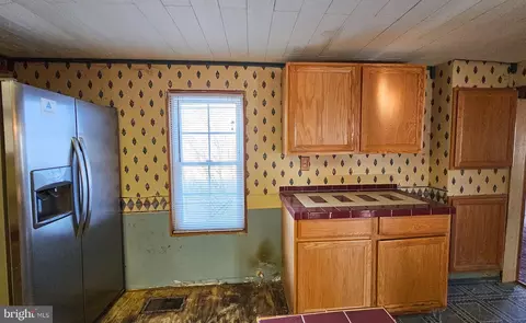 Kitchen - 35400 Tingle Rd, Pittsville, MD 21850 photo 8 of 8