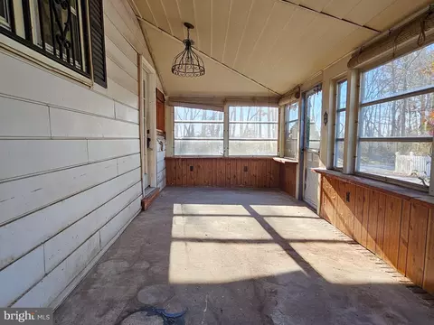 Exterior - 35400 Tingle Rd, Pittsville, MD 21850 photo 3 of 9