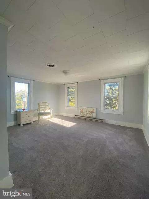 Living - 4557 Tyaskin Rd, Tyaskin, MD 21865 photo 5 of 5