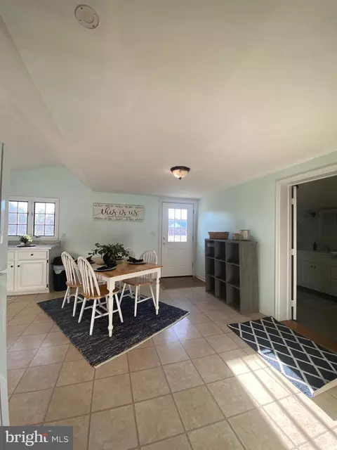 Dining - 4557 Tyaskin Rd, Tyaskin, MD 21865 photo 3 of 4